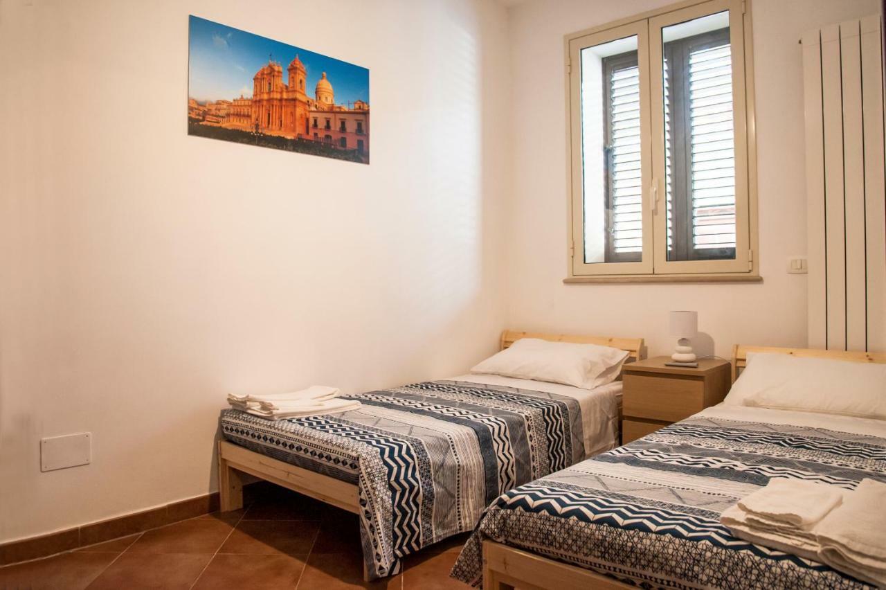 Ferienwohnung La Lanterna Casa Vacanze Noto Exterior foto